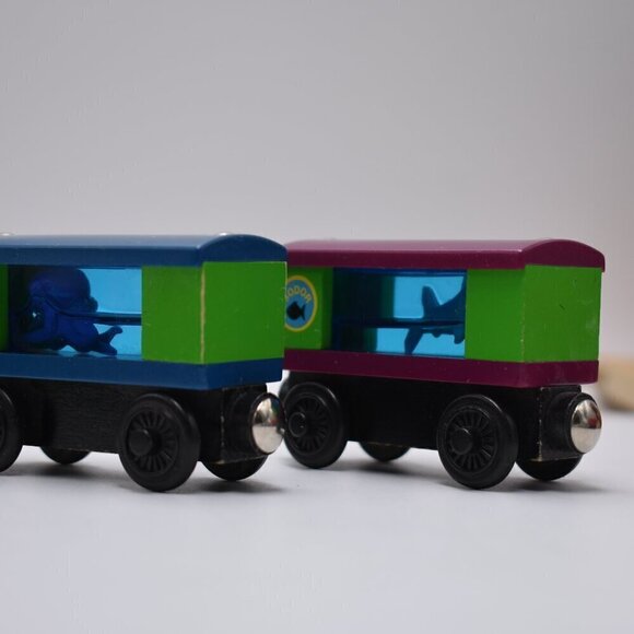 Squid and Shark - Thomas & Friends Aquarium Car Wooden Railway Sodor 2002 Rare - Picture 6 of 9